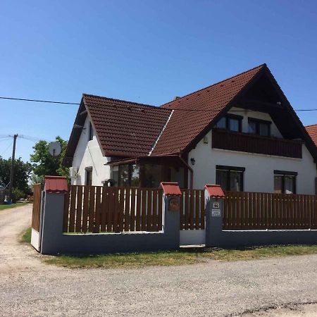 House And Apartment Balatonmariafuerdo 19319 Jozseftelep Εξωτερικό φωτογραφία